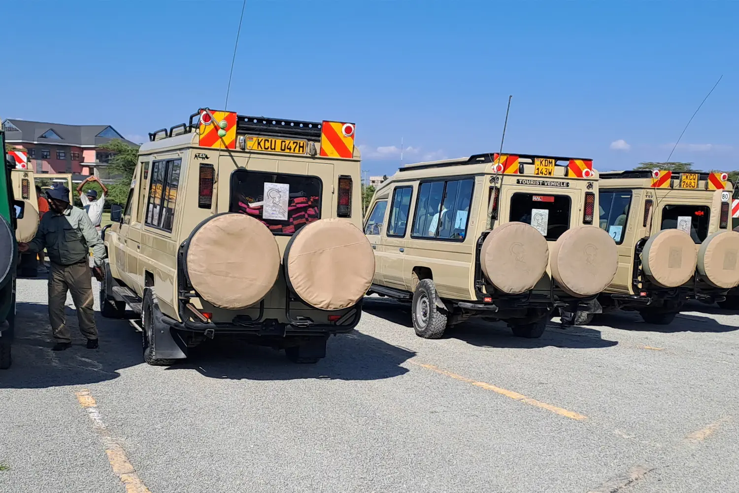 Classic Kenya Safari - Geoffreys Travels Vans Set for Safari